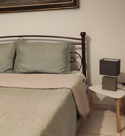 Ostria Apartment Ierissos Bagian luar foto