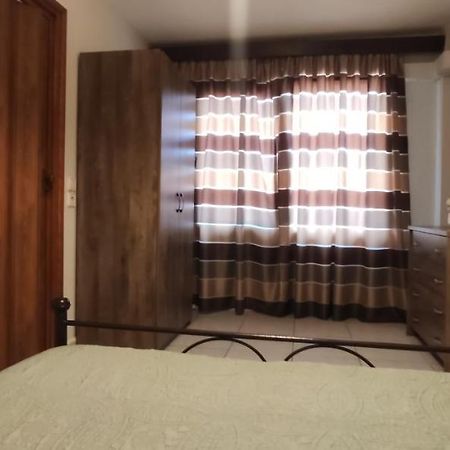 Ostria Apartment Ierissos Bagian luar foto