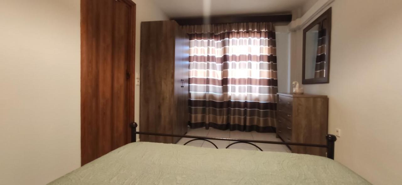 Ostria Apartment Ierissos Bagian luar foto