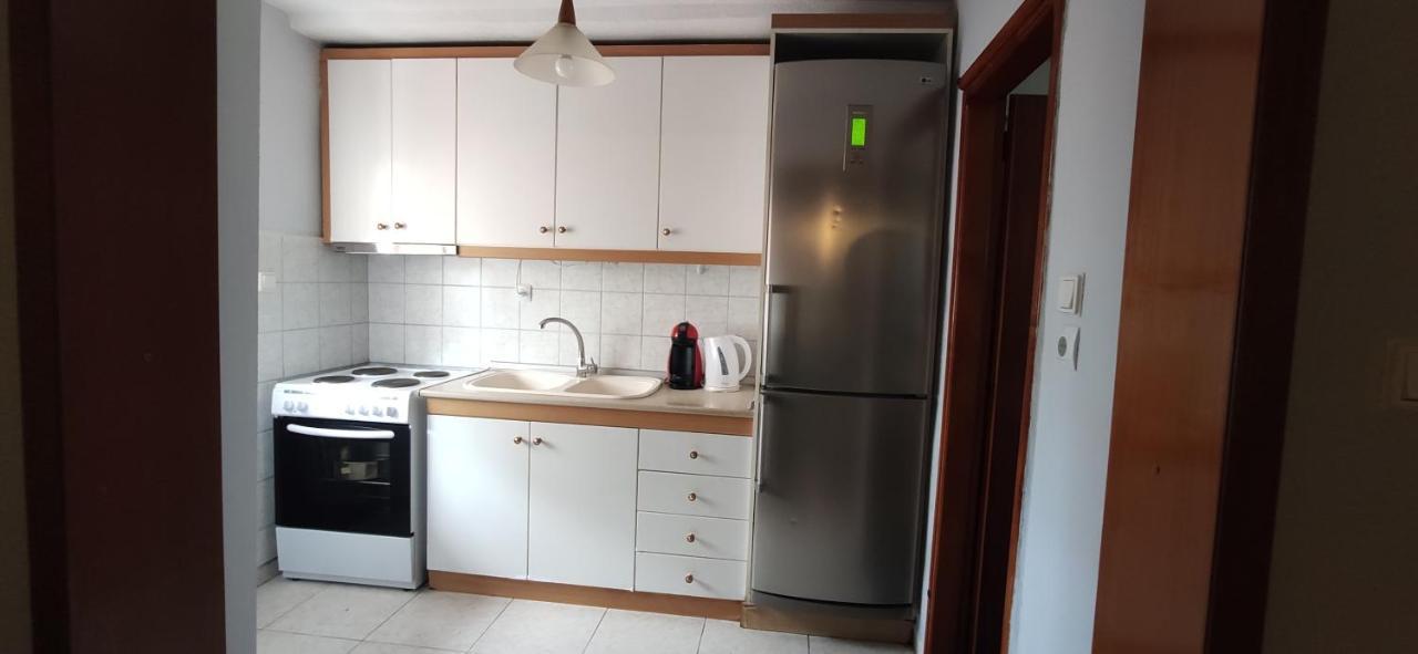 Ostria Apartment Ierissos Bagian luar foto